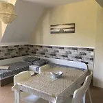 Частна квартира Casa Angela Приморско